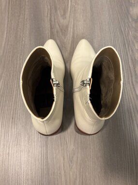 Dolce Vita Ivory ankle booties